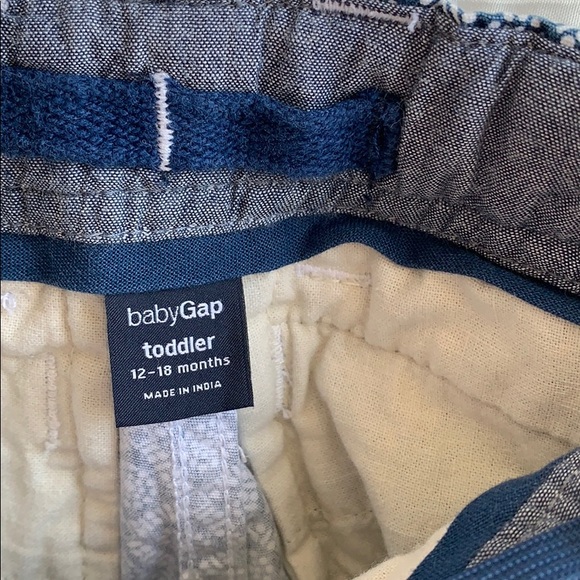 Baby Gap shorts - Picture 2 of 5